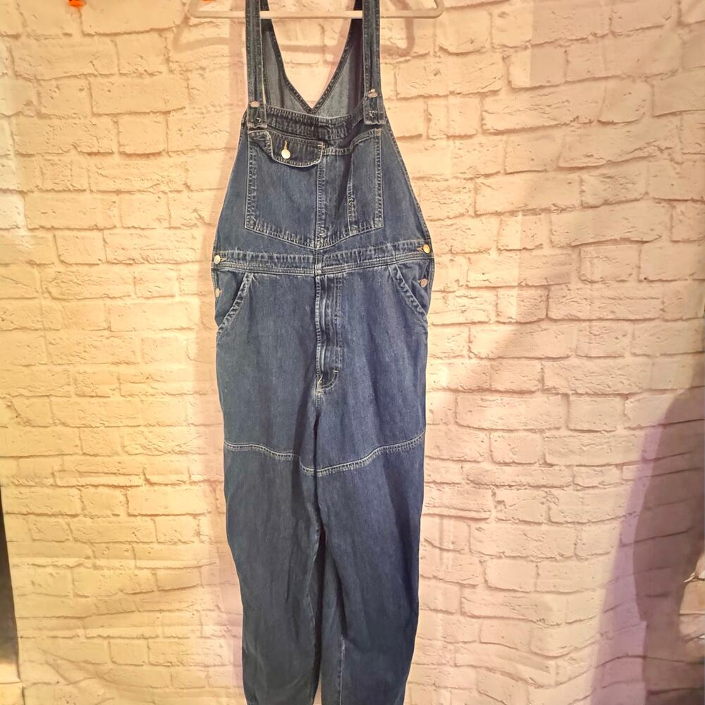 Calvin Klein Sz M denim Overalls - missing shoulder fasteners